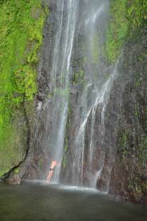 Delicioso 'chuveirão' na Cachoeira de San Ramón, na Isla Ometepe, no Lago de Nicarágua